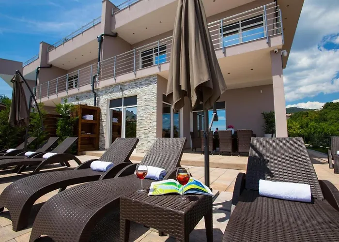 Isabella * Οπατία